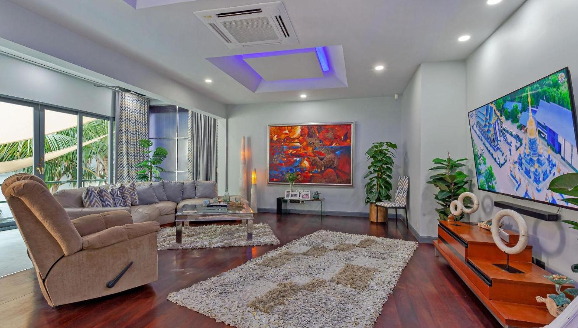 Pratumnak Hill Pool 4br Private Retreat Pattaya