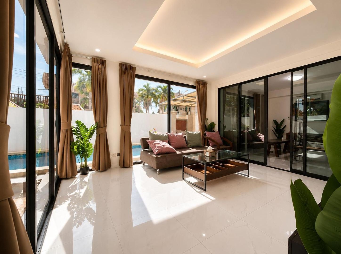 Luxury 4bedroom Private Pool In Near The & Terminal 21 *
