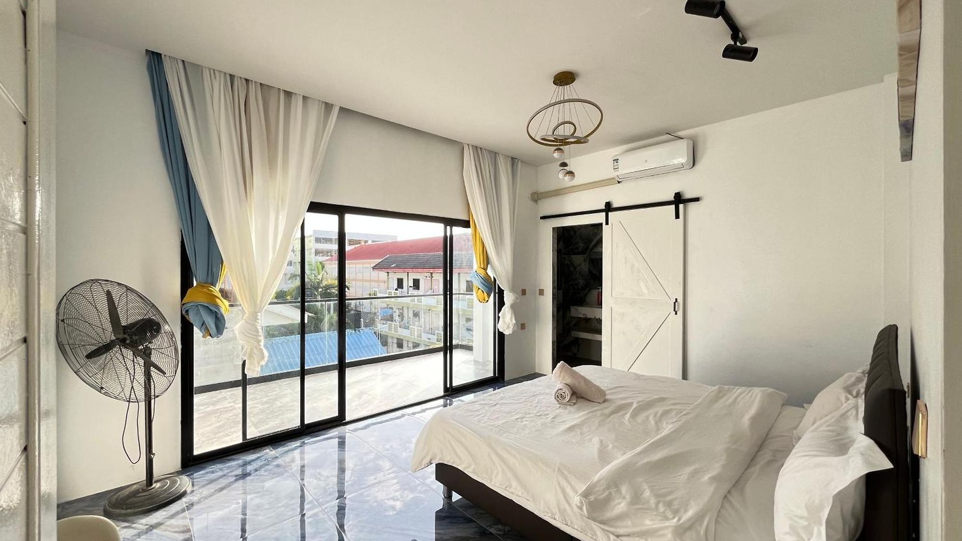 Lovely Pool Villa, 9 Bedroom Snooker,bbq Pattaya