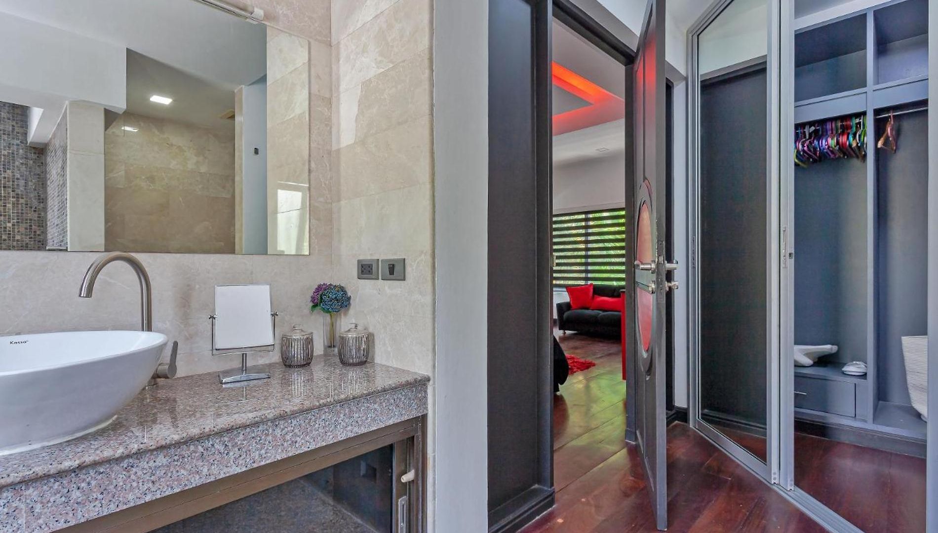 Pratumnak Hill Pool 4br Private Retreat * Pattaya