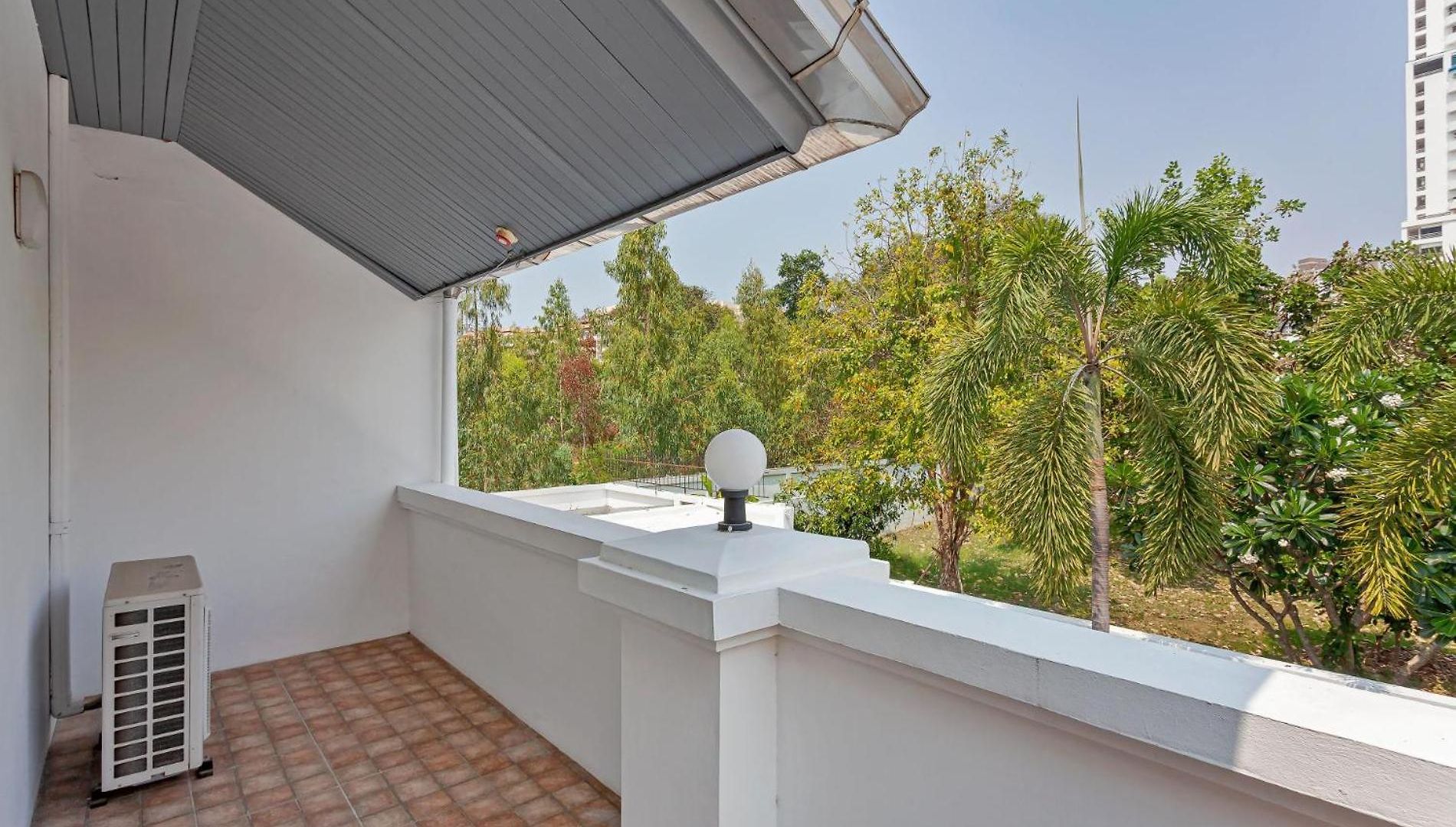 Pratumnak Hill Pool 4br Private Retreat * Pattaya