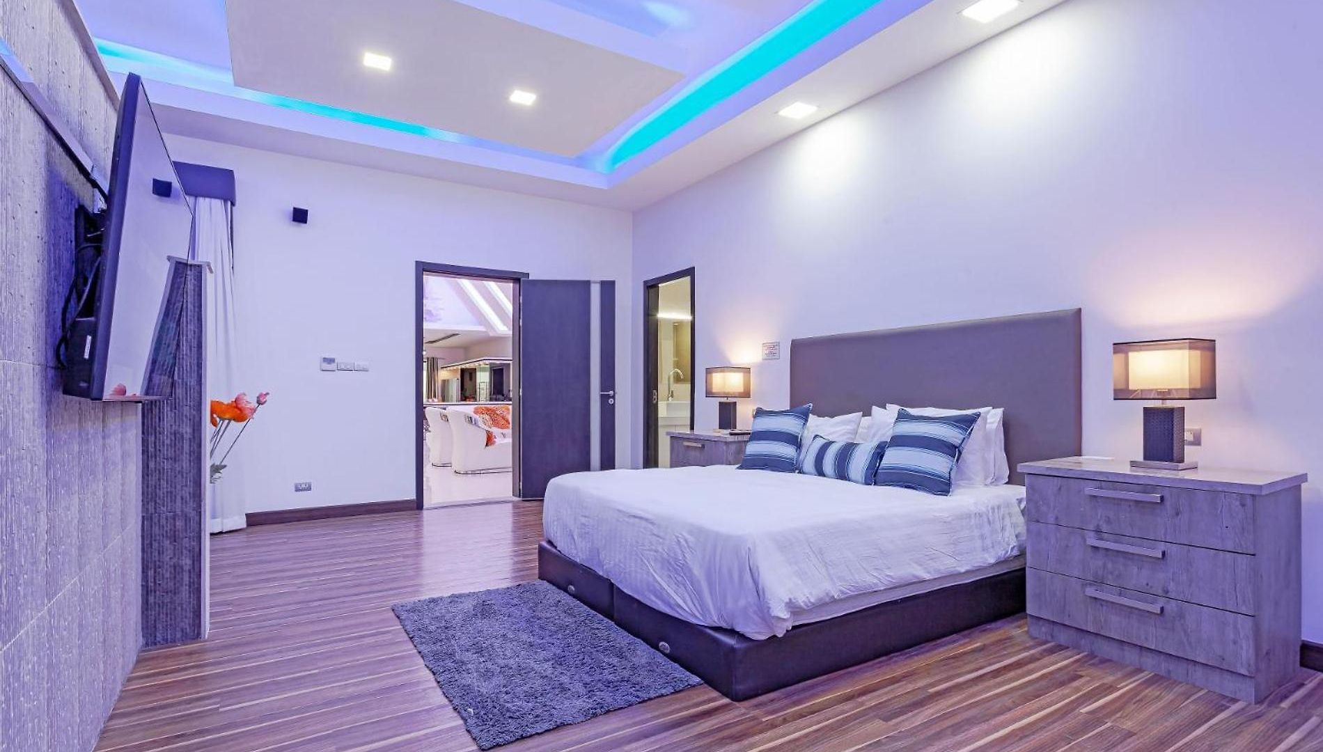 Pratumnak Hill Pool 4br Luxury Estate *