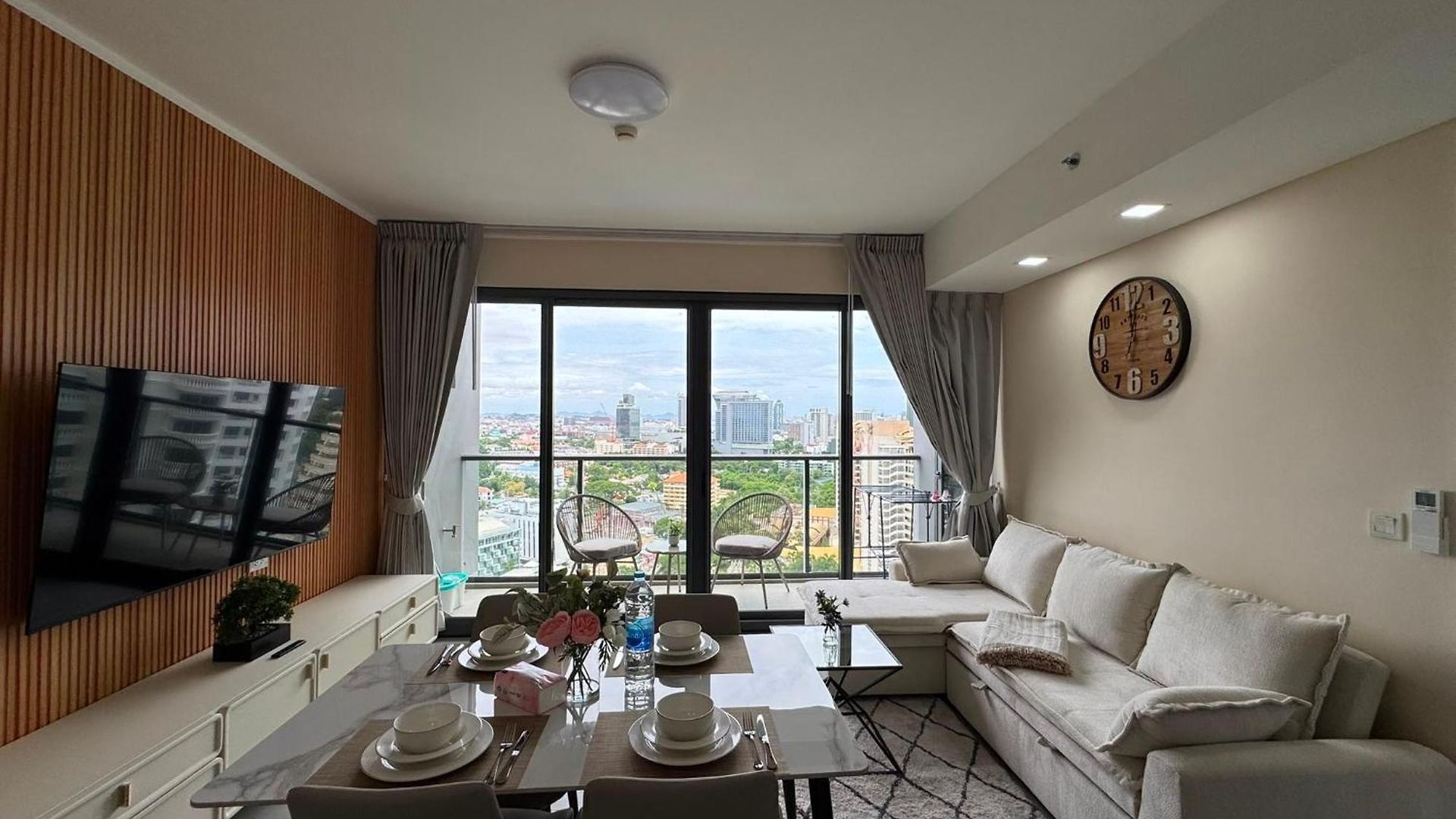 Apartment Zire Wongamat