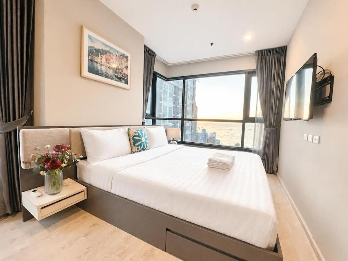 Sea View 2 Bed Location Apartment Pattaya