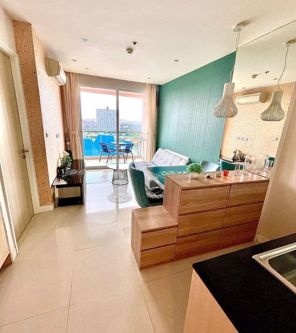 Apartment G1606 Caribb - Pool View