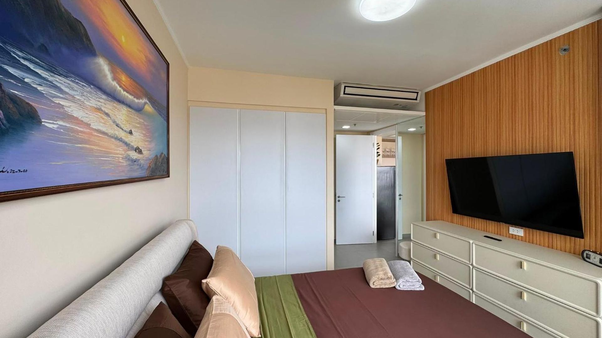 Zire Wongamat Apartment
