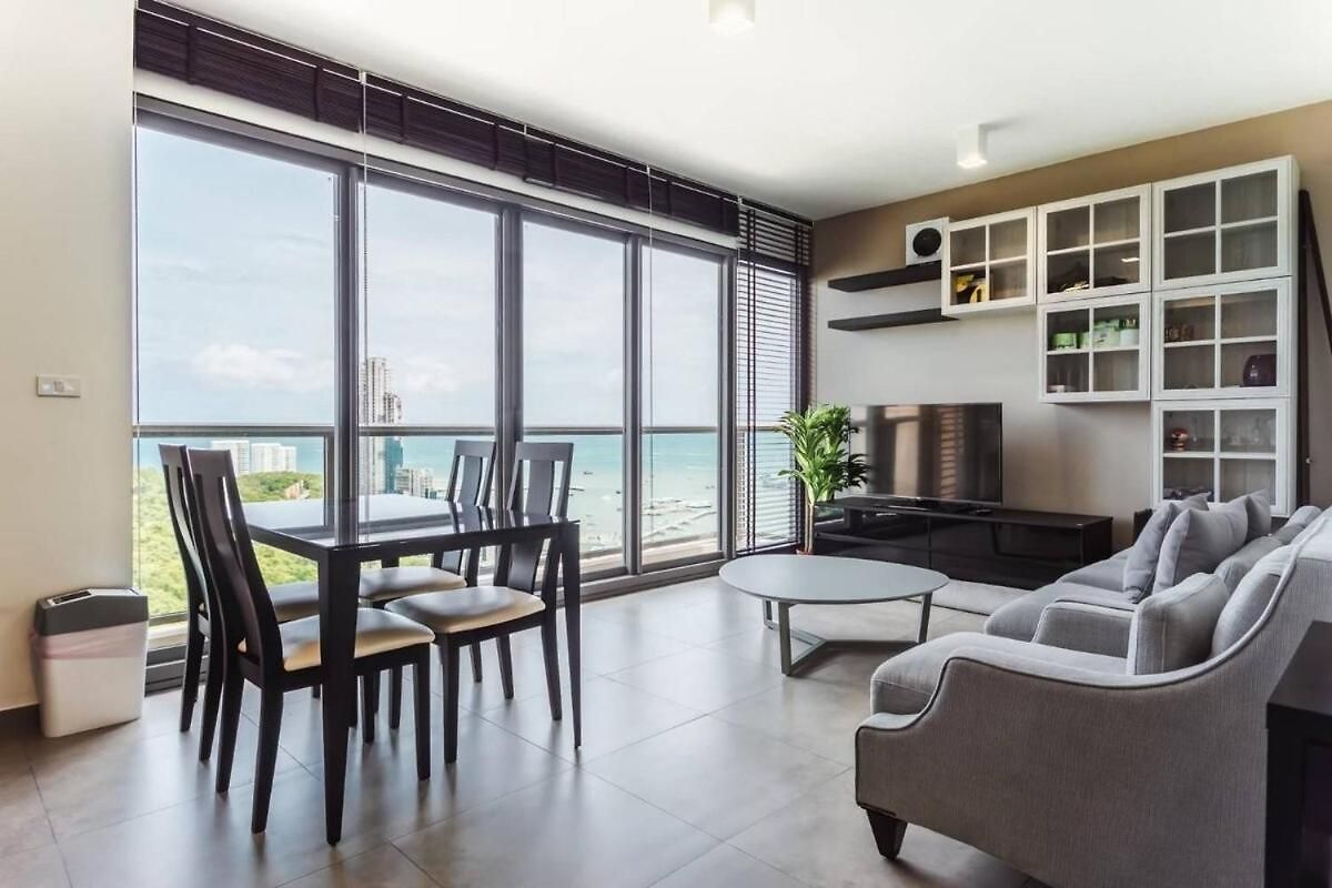 2 Bedroom High Floor Sea View Unit Apartment