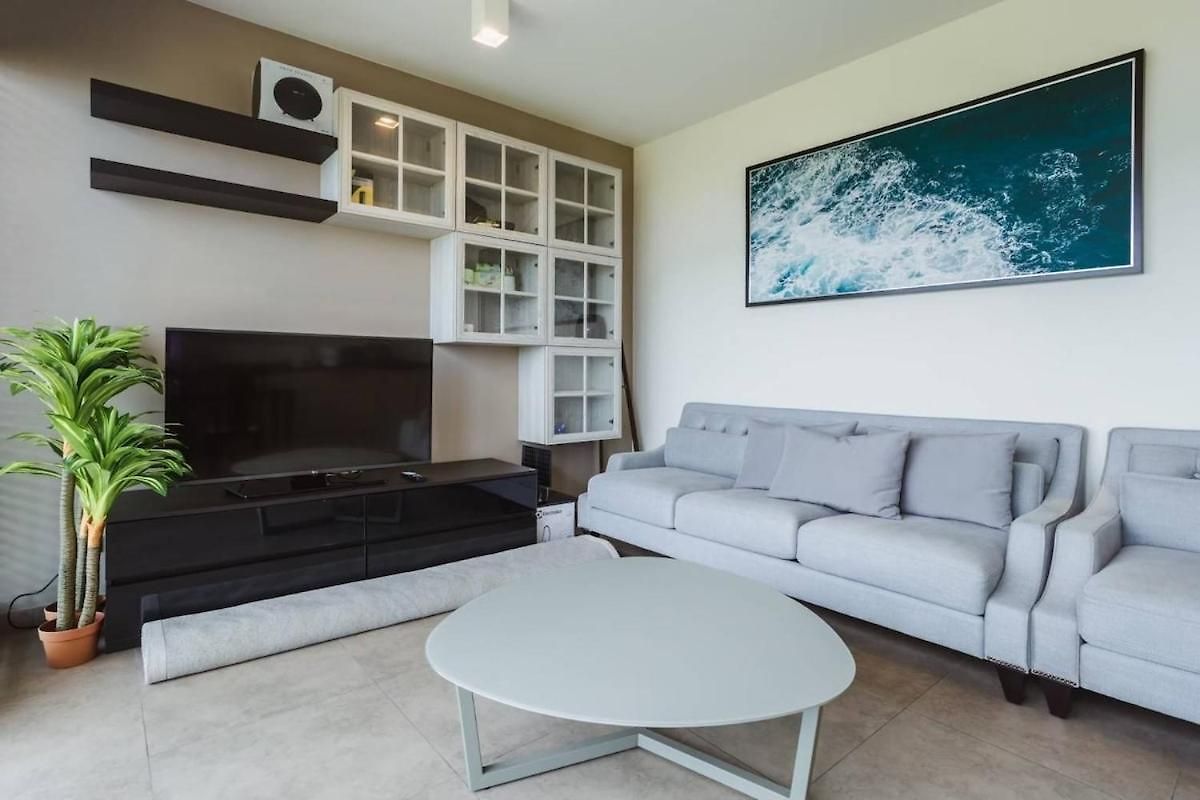 Apartment 2 Bedroom High Floor Sea View Unit