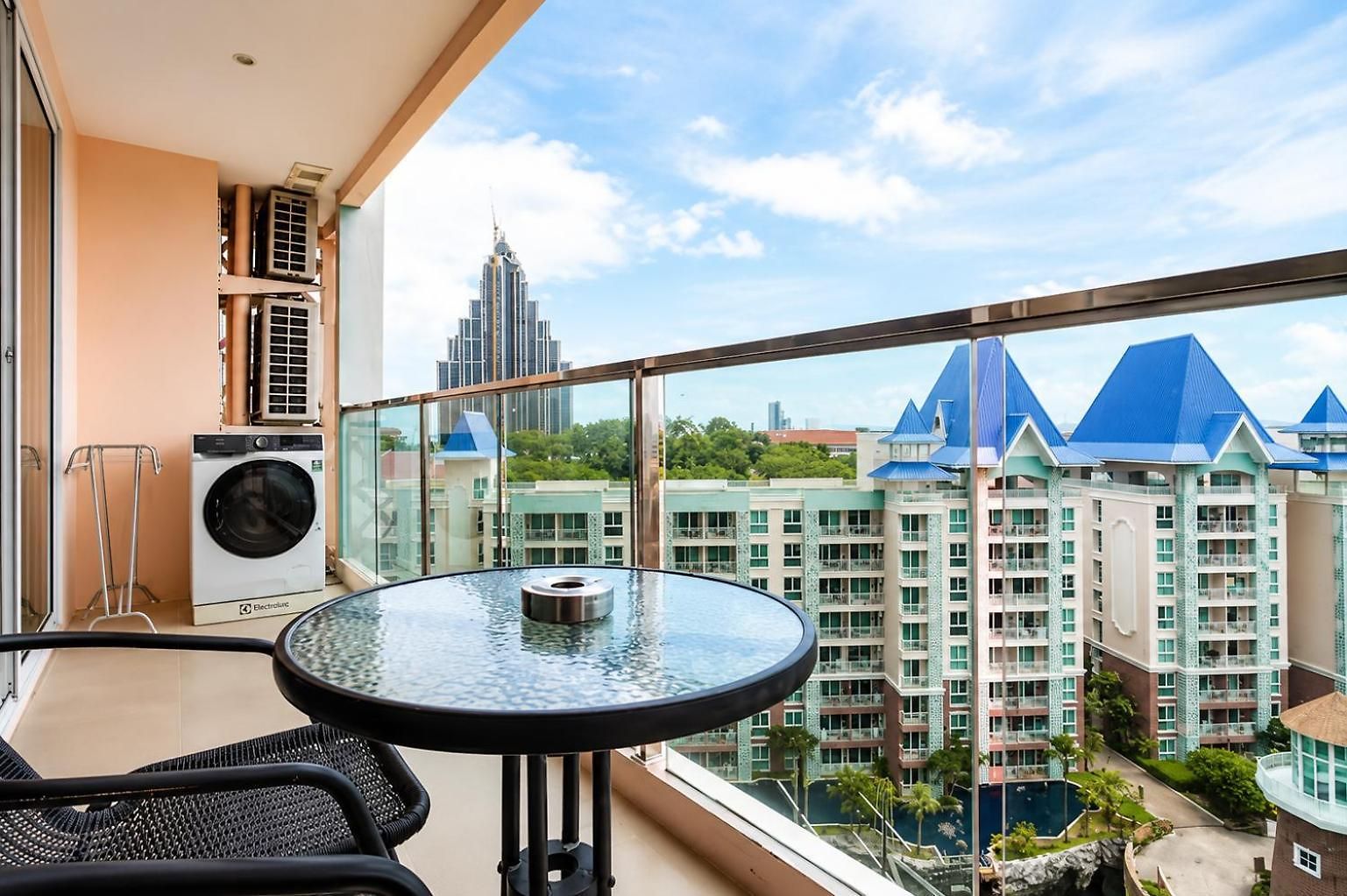 The Grande Caribbean Apartment
