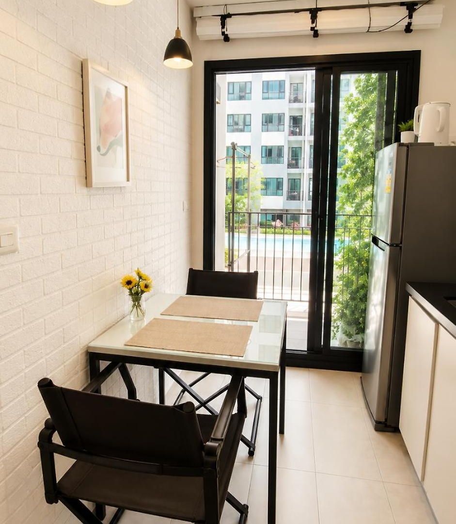 Apartment With Rooftop Pool At Excellent Location