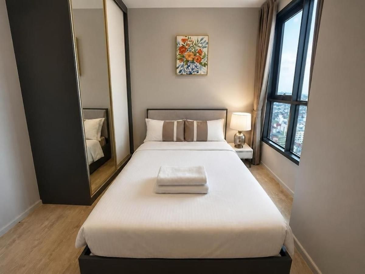 Sea View 2 Bed Location Apartment Pattaya