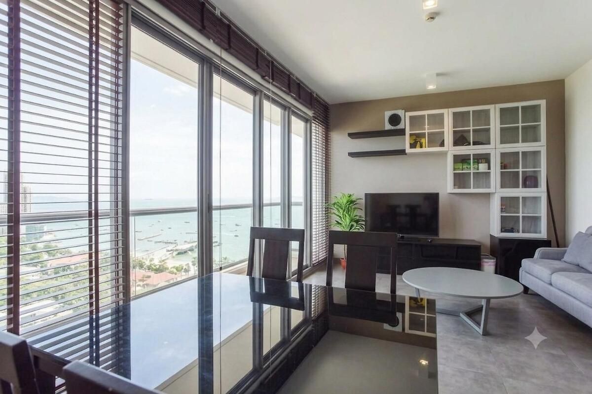 Apartment 2 Bedroom High Floor Sea View Unit *