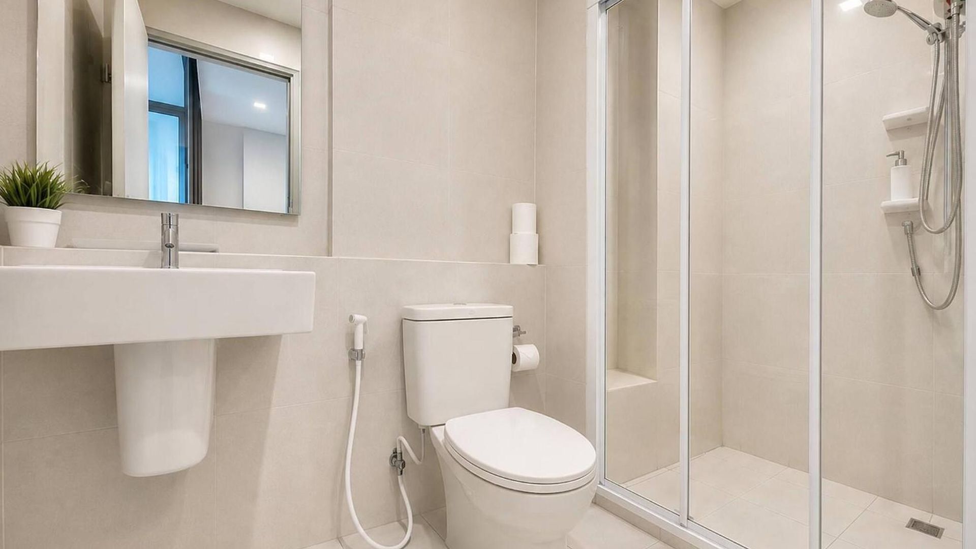 Apartment Sea View 2 Bed Excellent Location *