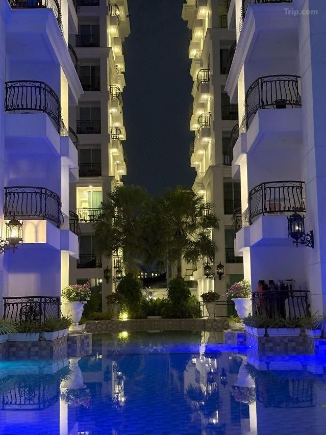 Apartment Olympus Garden Pool View Pattaya