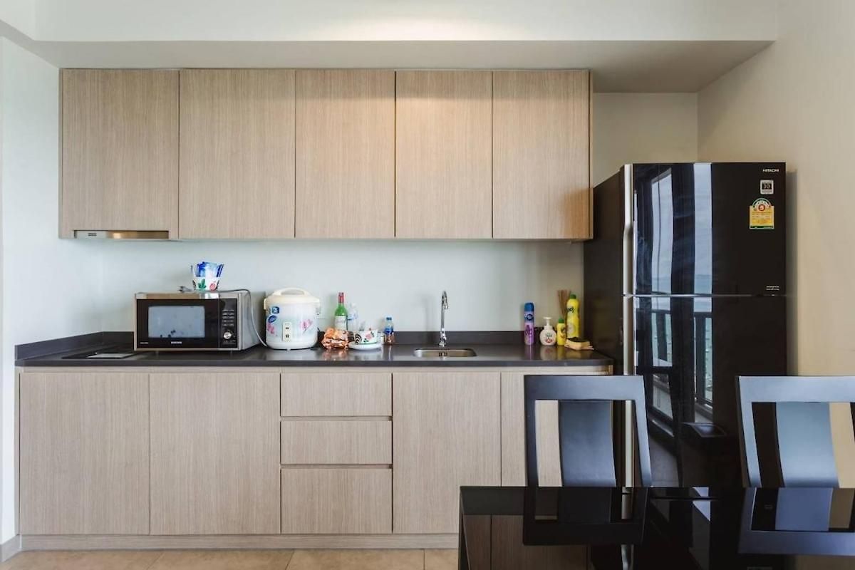 2 Bedroom High Floor Sea View Unit Apartment