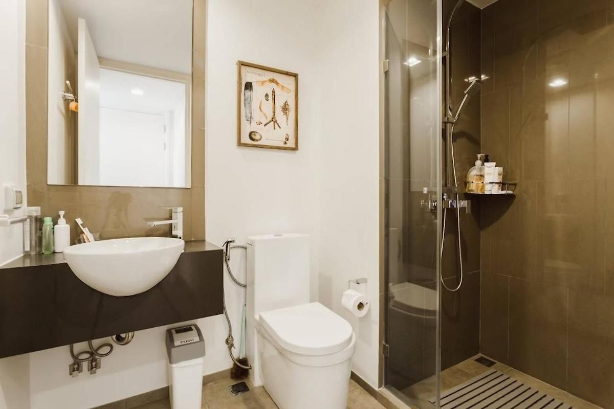 Apartment 2 Bedroom High Floor Sea View Unit Pattaya