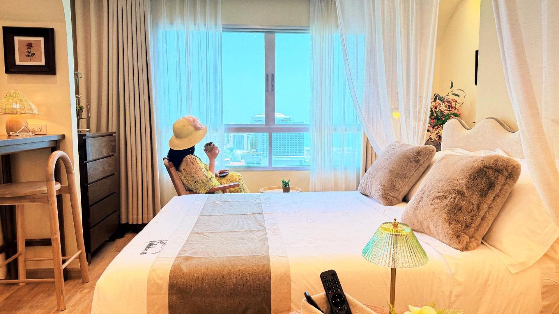 Apartment 市中心豪华海景落日公寓 高端泰式柚木家具 近terminal 21 Wongamat海滩 *