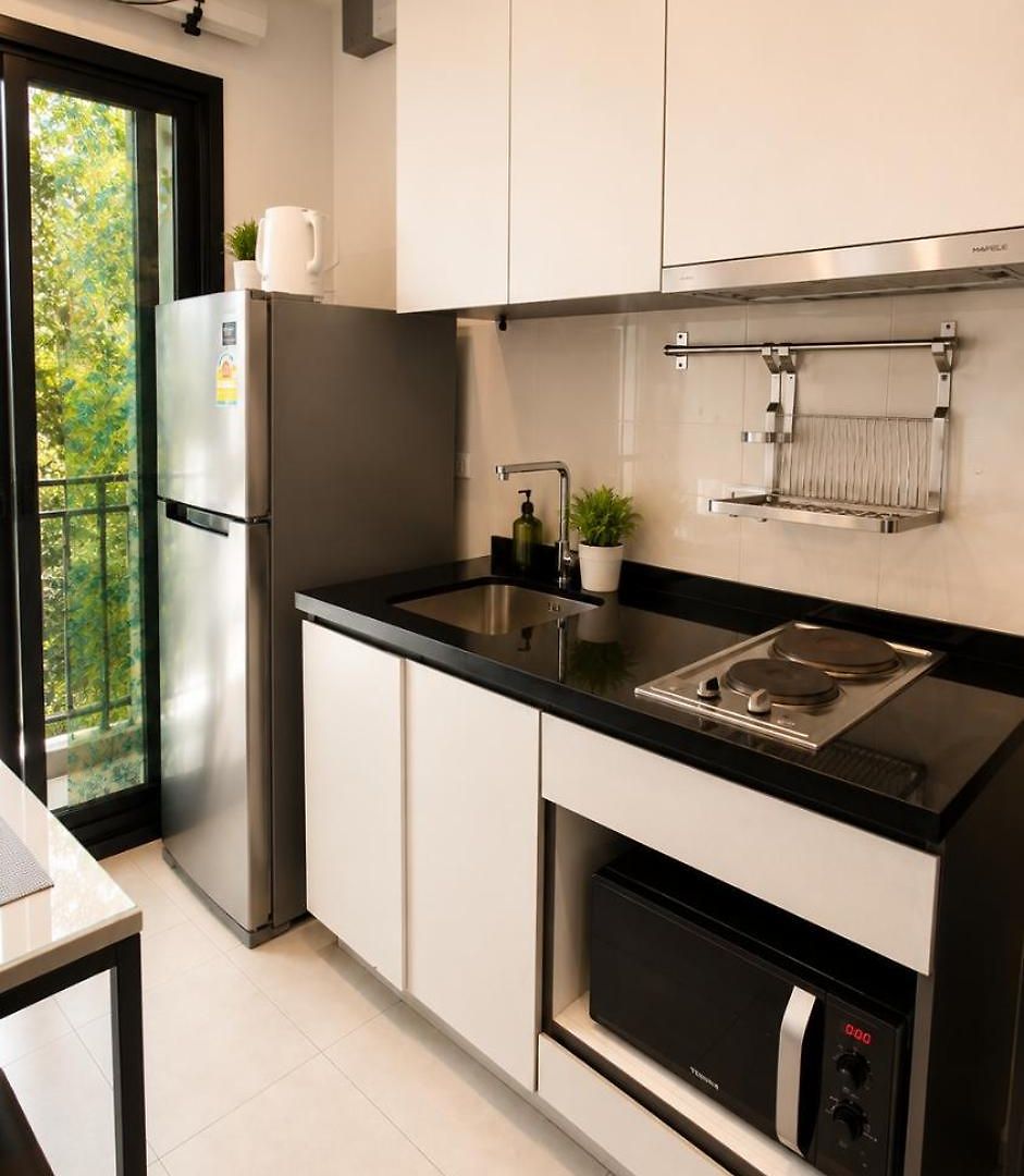 With Rooftop Pool At Excellent Location *