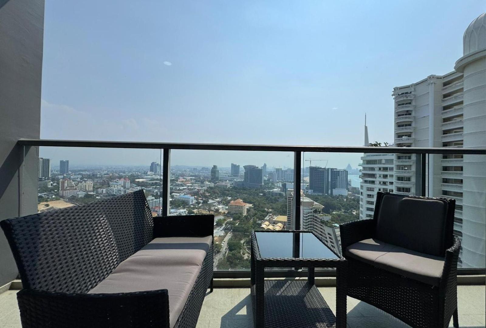 Zire Wongamat Apartment Pattaya