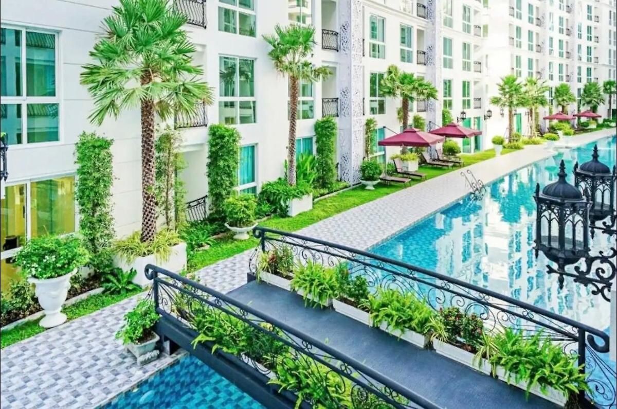 Olympus Garden Pool View Pattaya