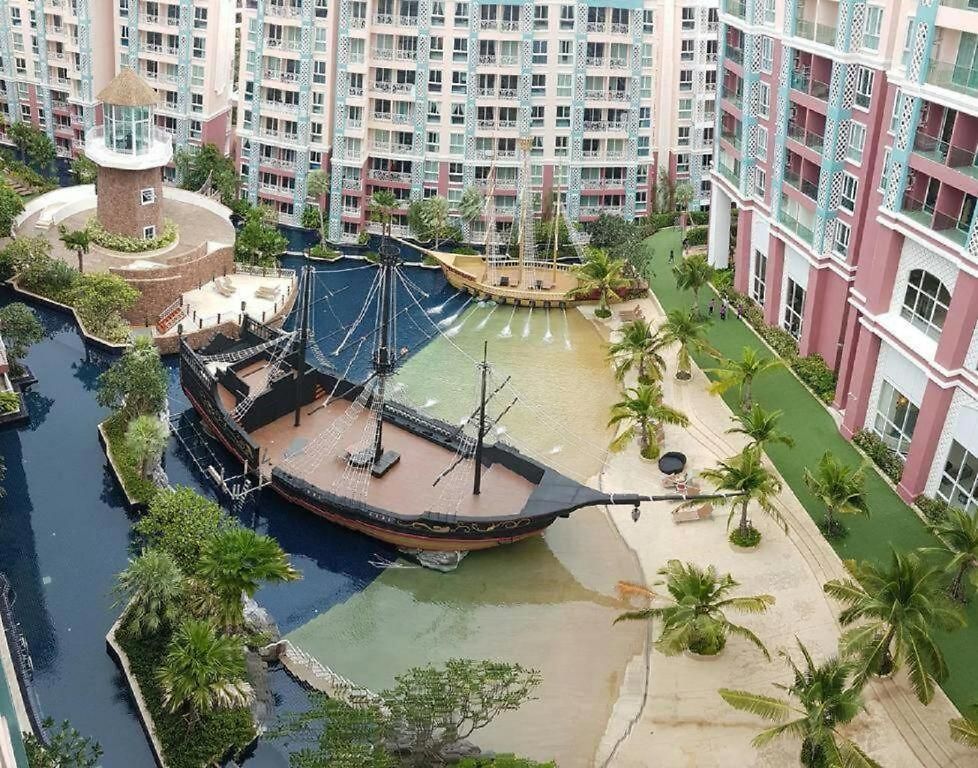 Grande Carreabian Pool Wiew Pattaya