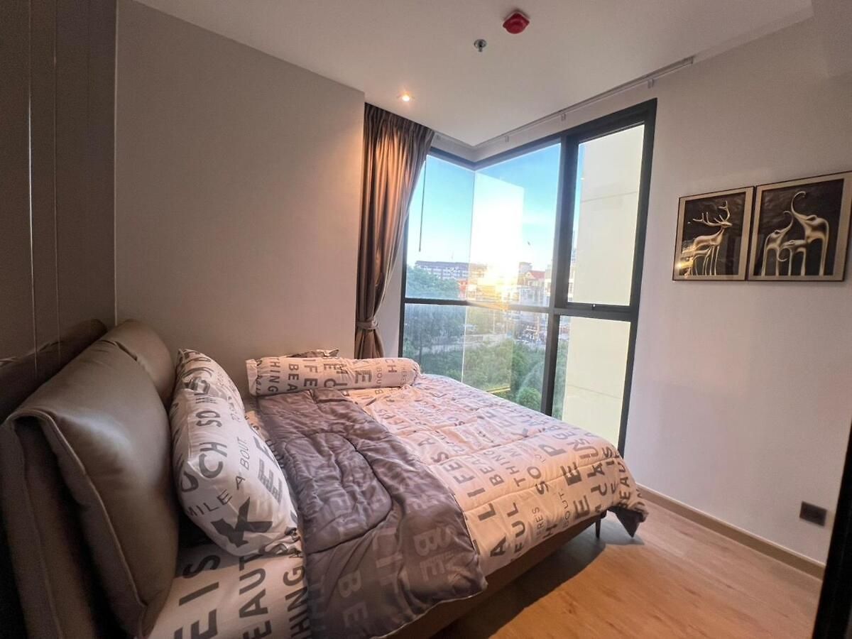 2 Bed Rare Unit With Bath Tub Sea View *