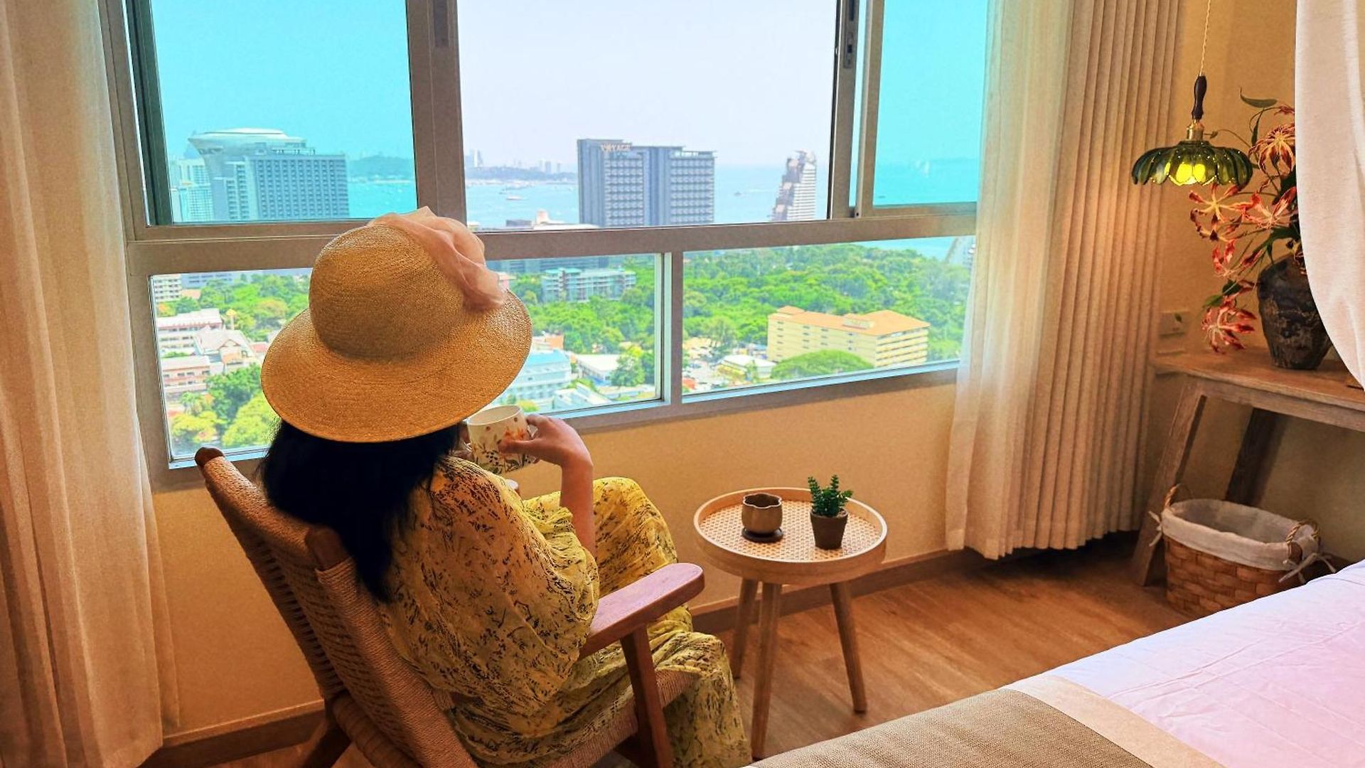 Apartment 市中心豪华海景落日公寓 高端泰式柚木家具 近terminal 21 Wongamat海滩 Pattaya