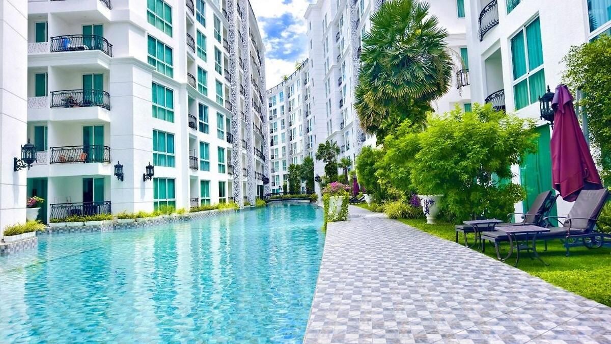 Olympus Garden Pool View * Pattaya