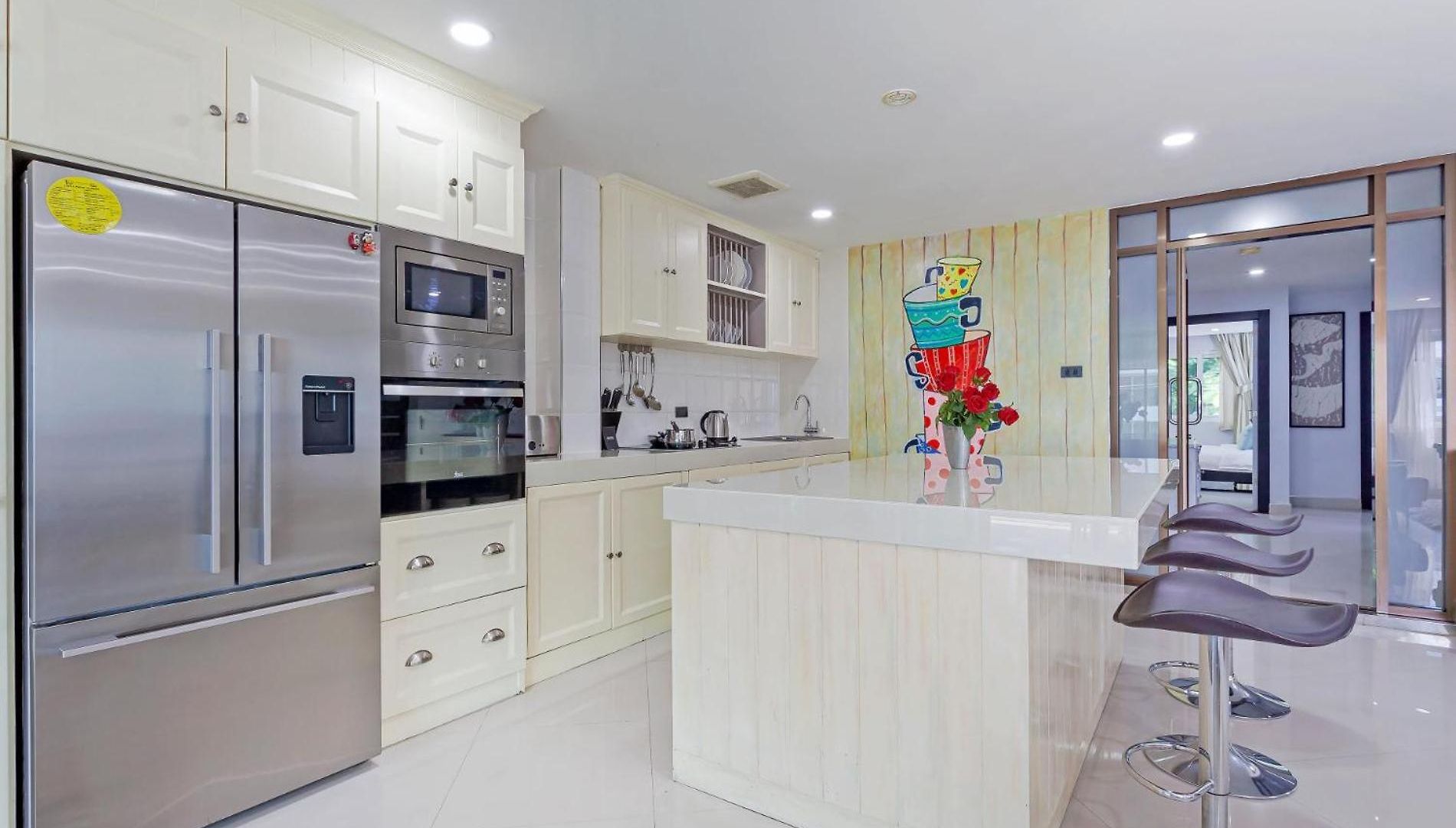 Pratumnak Hill Penthouse 2br Sea View Apartment Pattaya