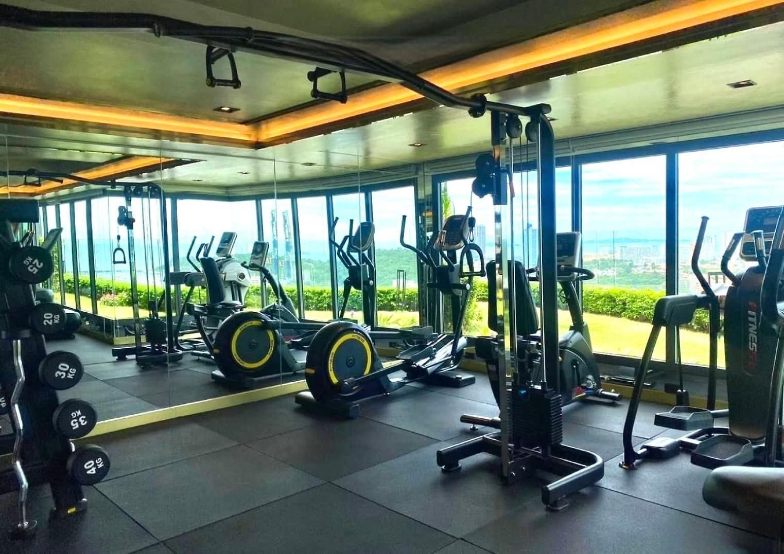 Arcadia Millennium Tower Apartment Pattaya