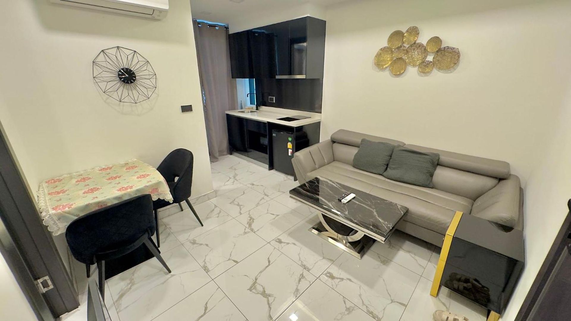 Apartment Arcadia Millennium Tower *