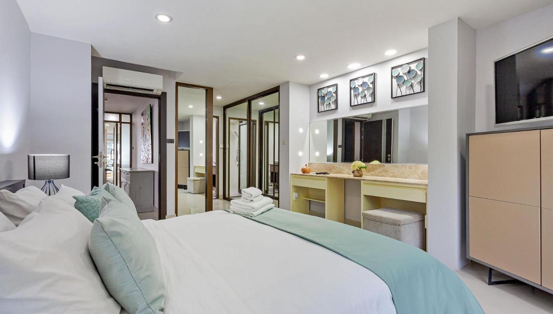 Apartment Pratumnak Hill Penthouse 2br Sea View Pattaya