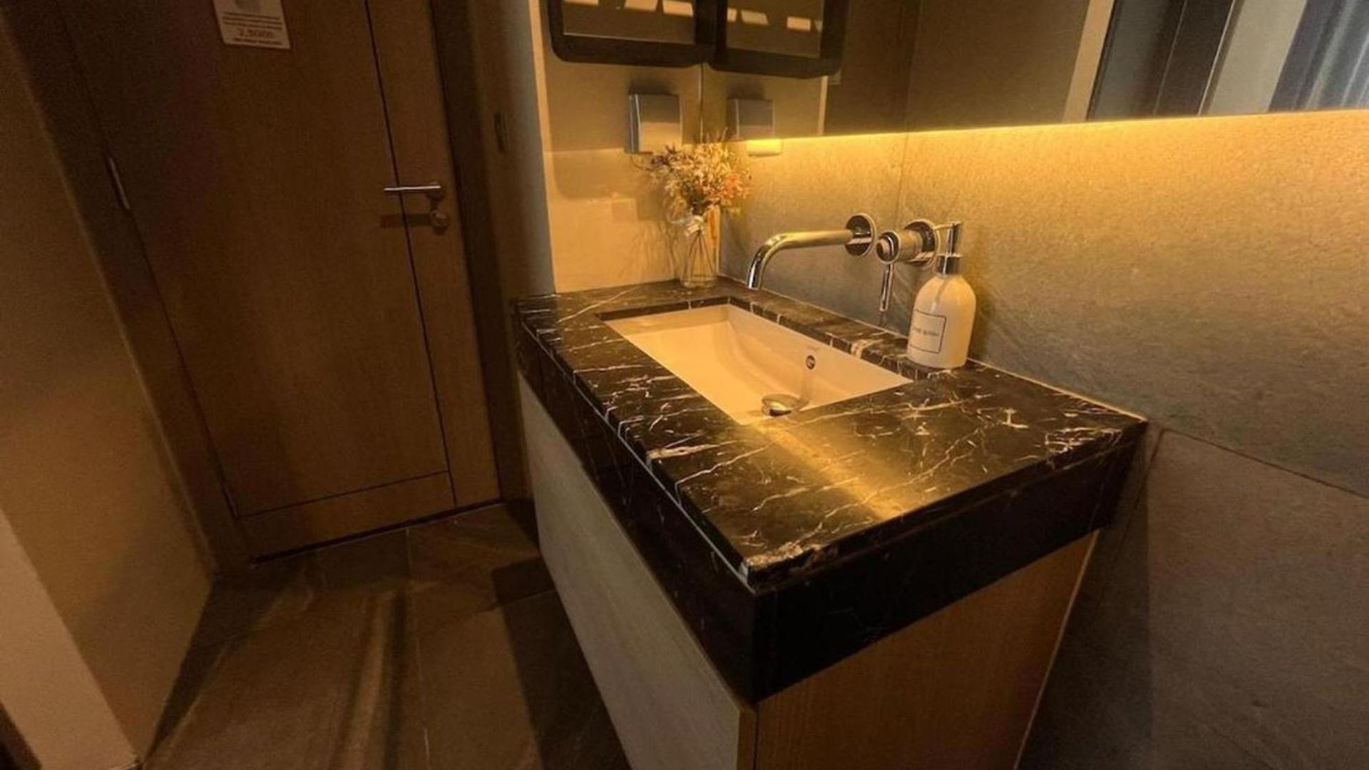 Sea View Great Location Front * Pattaya