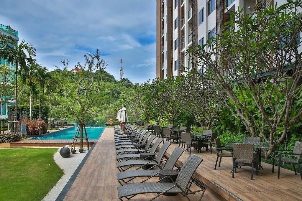 Apartment 2 Bedroom High Floor Sea View Unit *