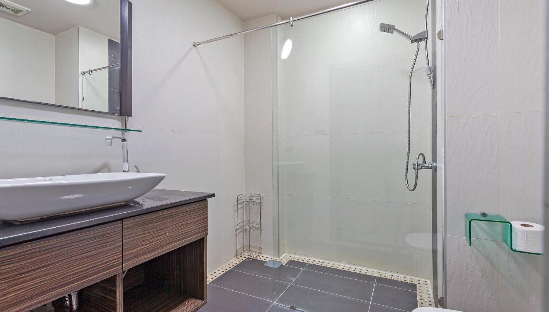 Pratumnak Hill Penthouse 2br Sea View Apartment
