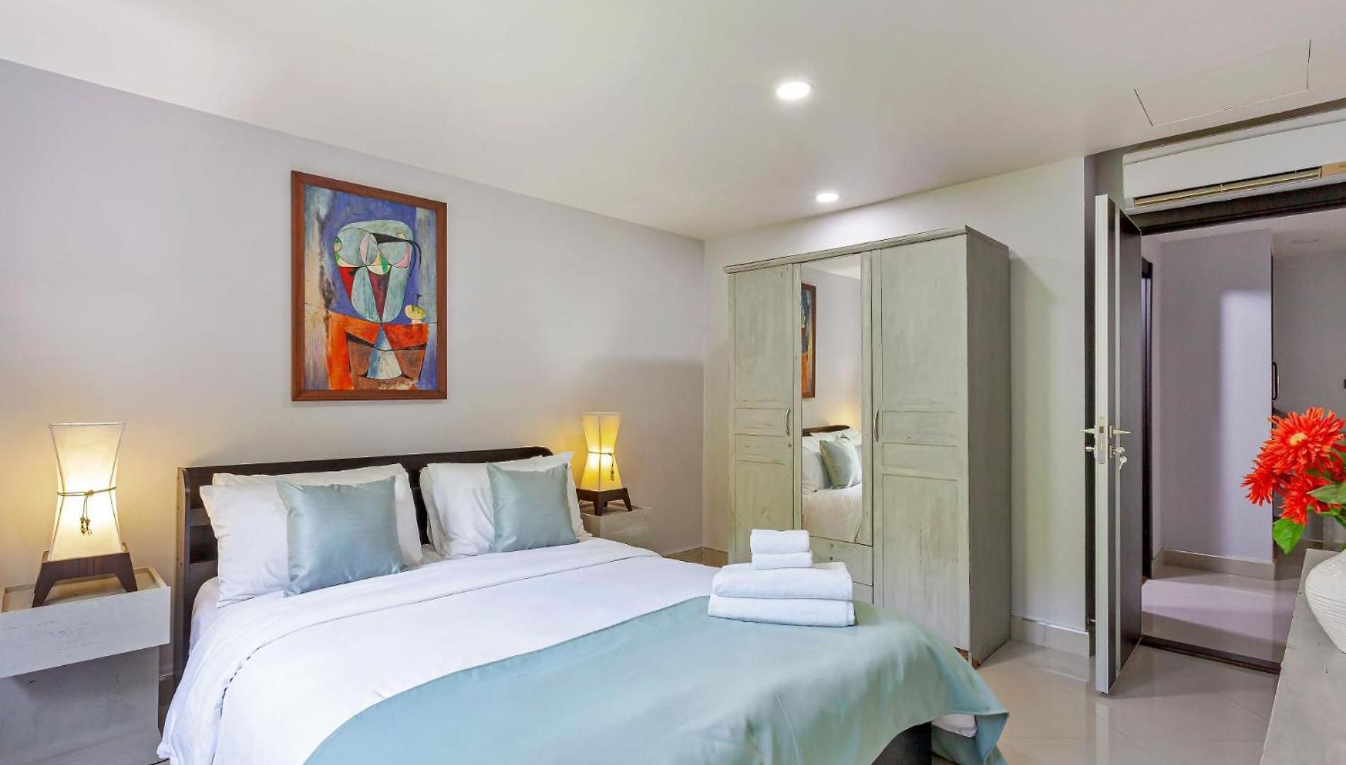Pratumnak Hill Penthouse 2br Sea View * Pattaya