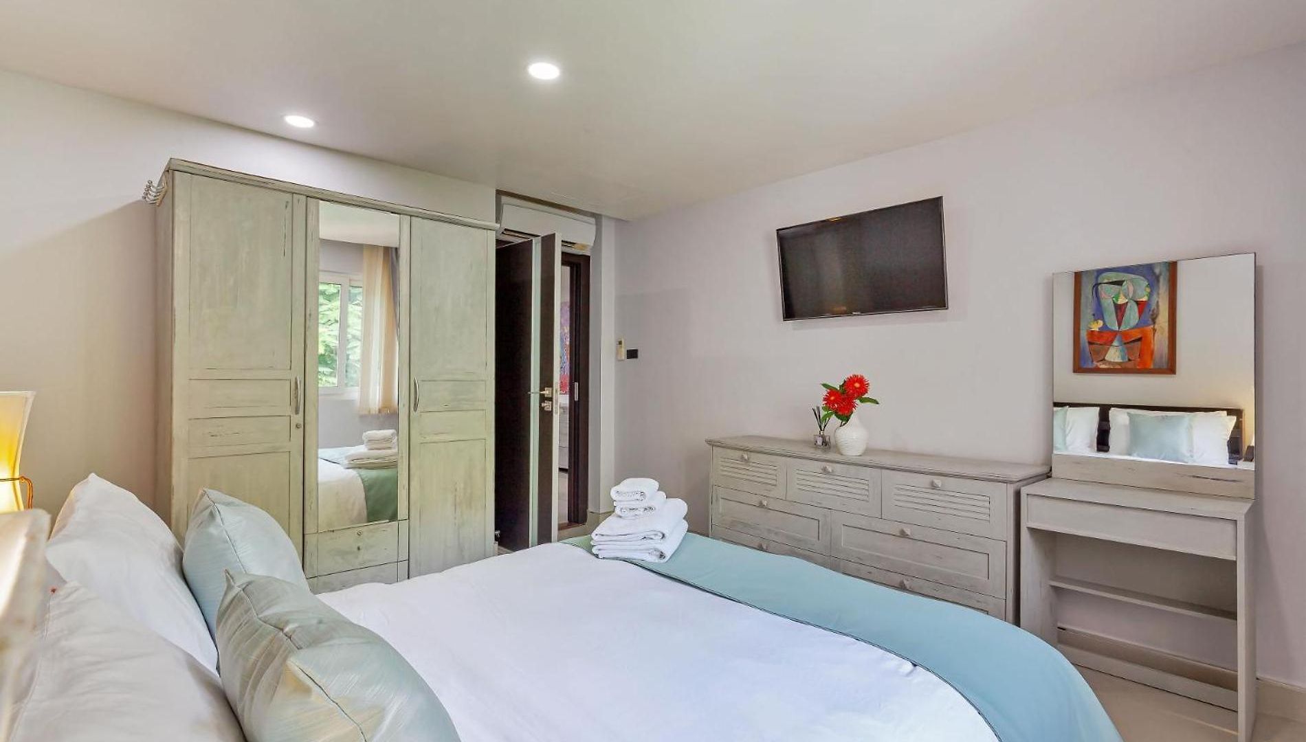 Pratumnak Hill Penthouse 2br Sea View Pattaya