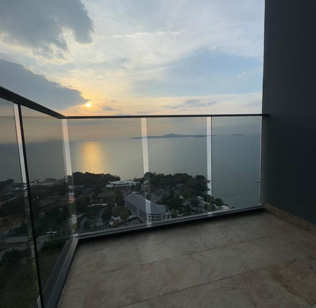 Apartment Sea View Beauty Location Pattaya