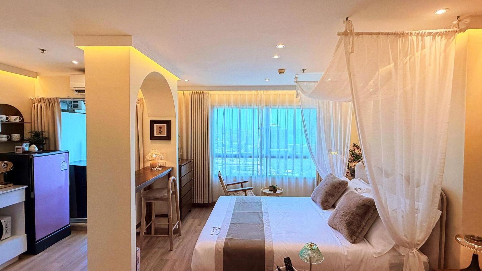 市中心豪华海景落日公寓 高端泰式柚木家具 近terminal 21 Wongamat海滩 Apartment *