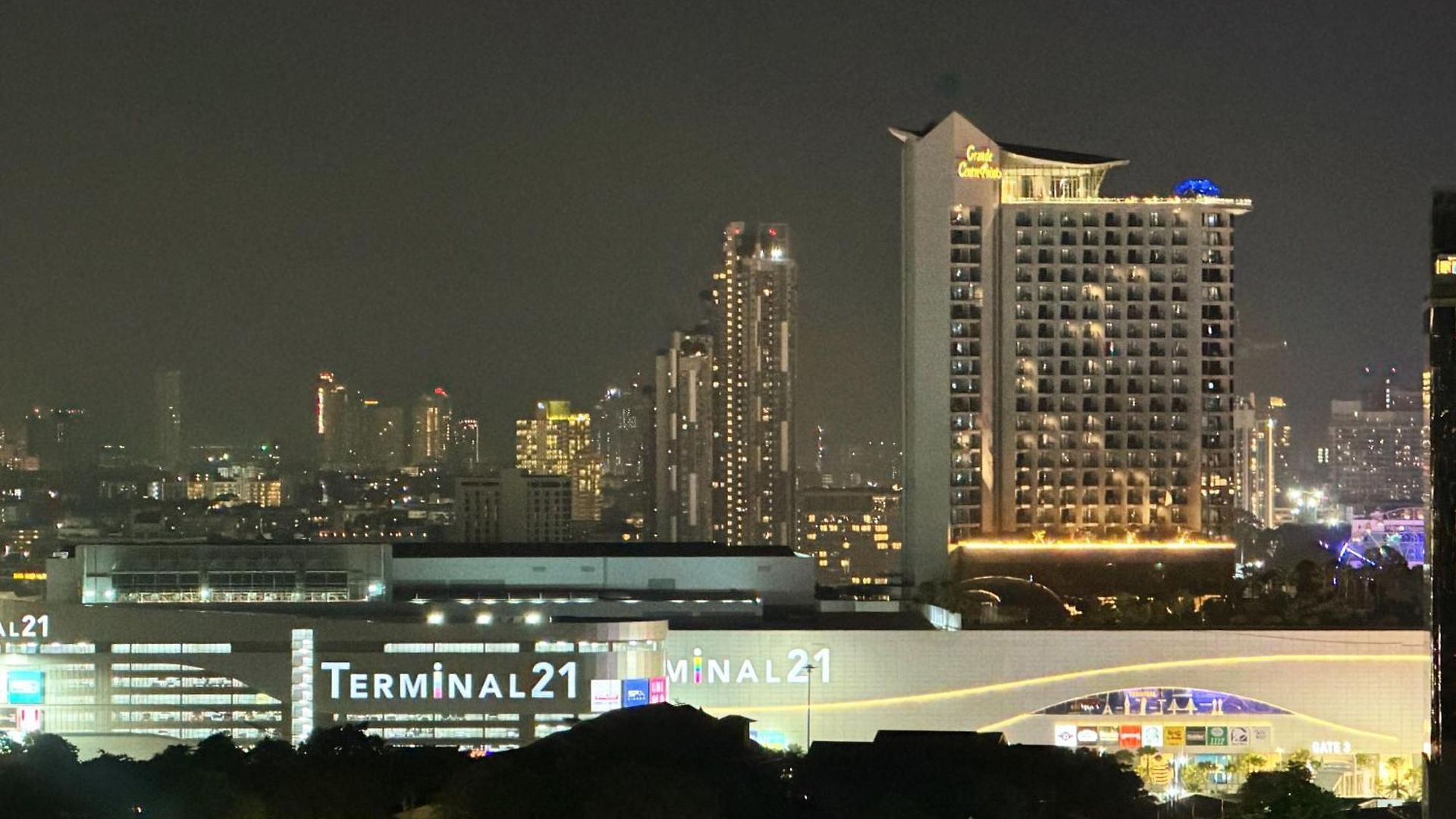 市中心豪华海景落日公寓 高端泰式柚木家具 近terminal 21 Wongamat海滩 Pattaya