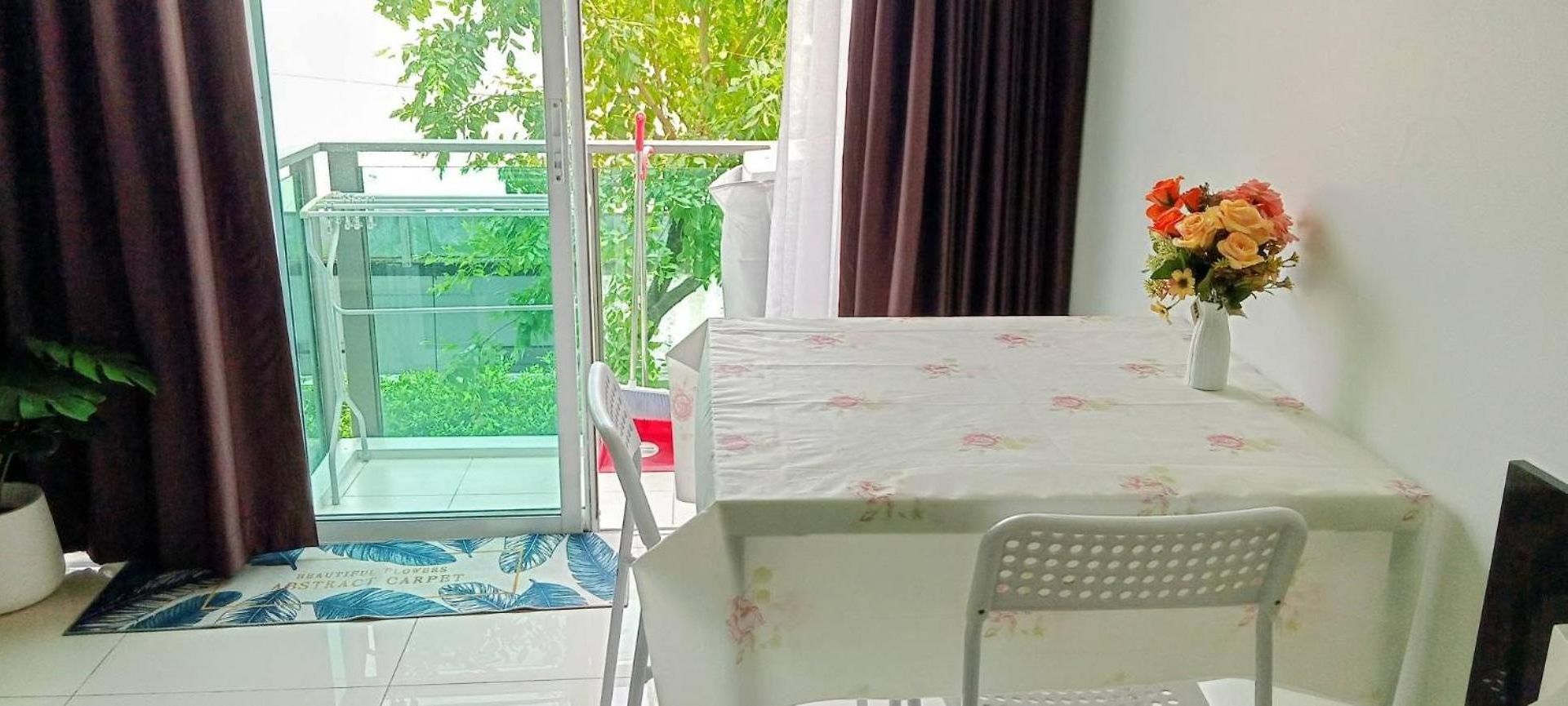 At Center Apartment *