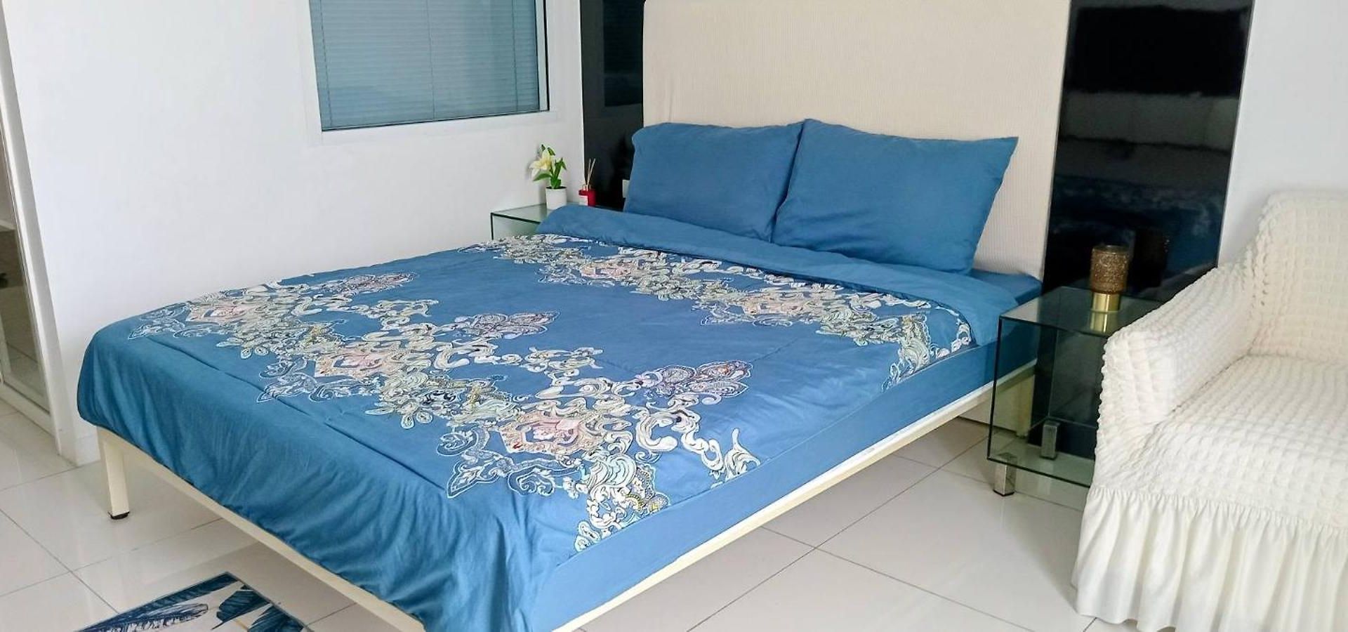 At Center Apartment *