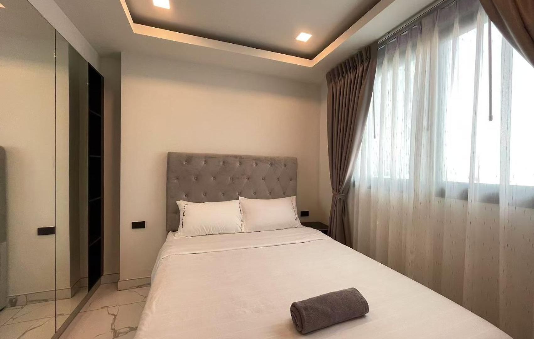 Arcadia Millennium Tower Apartment *