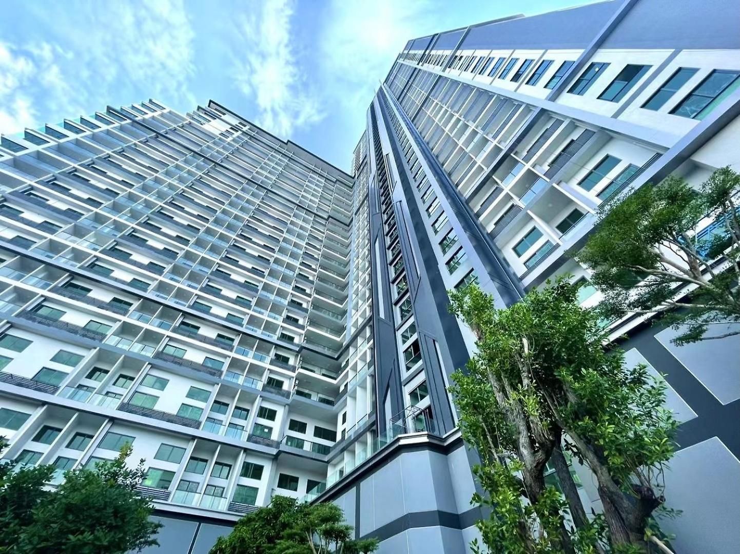 市中心高端公寓arcadia Millennium Tower