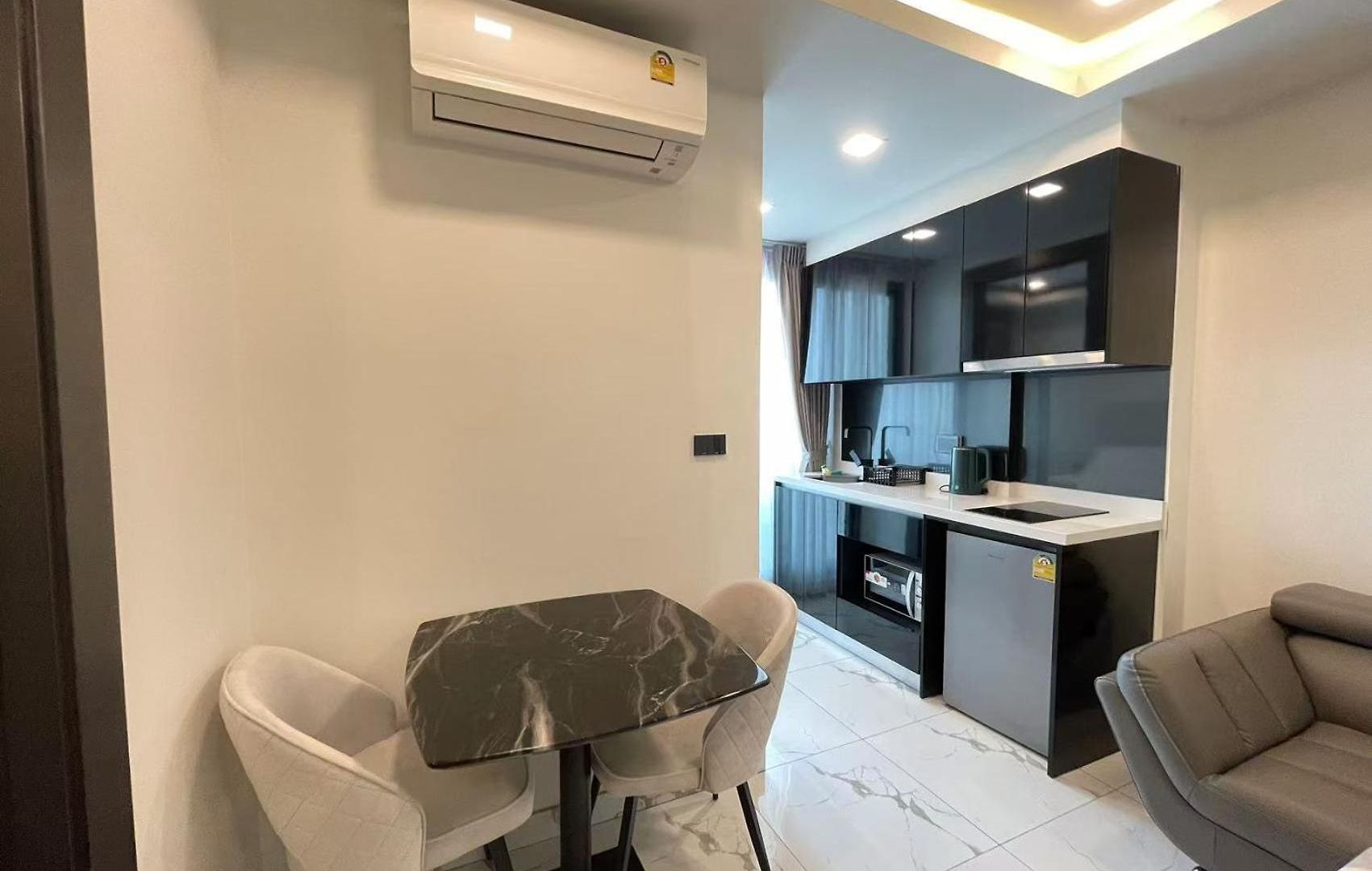 Apartment Arcadia Millennium Tower Pattaya