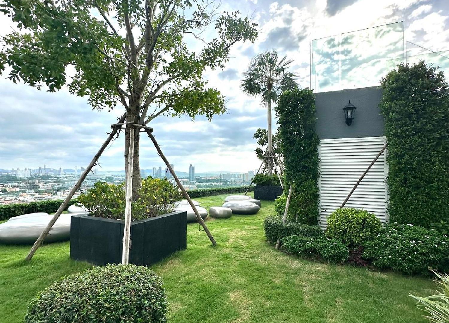 市中心高端公寓arcadia Millennium Tower Pattaya
