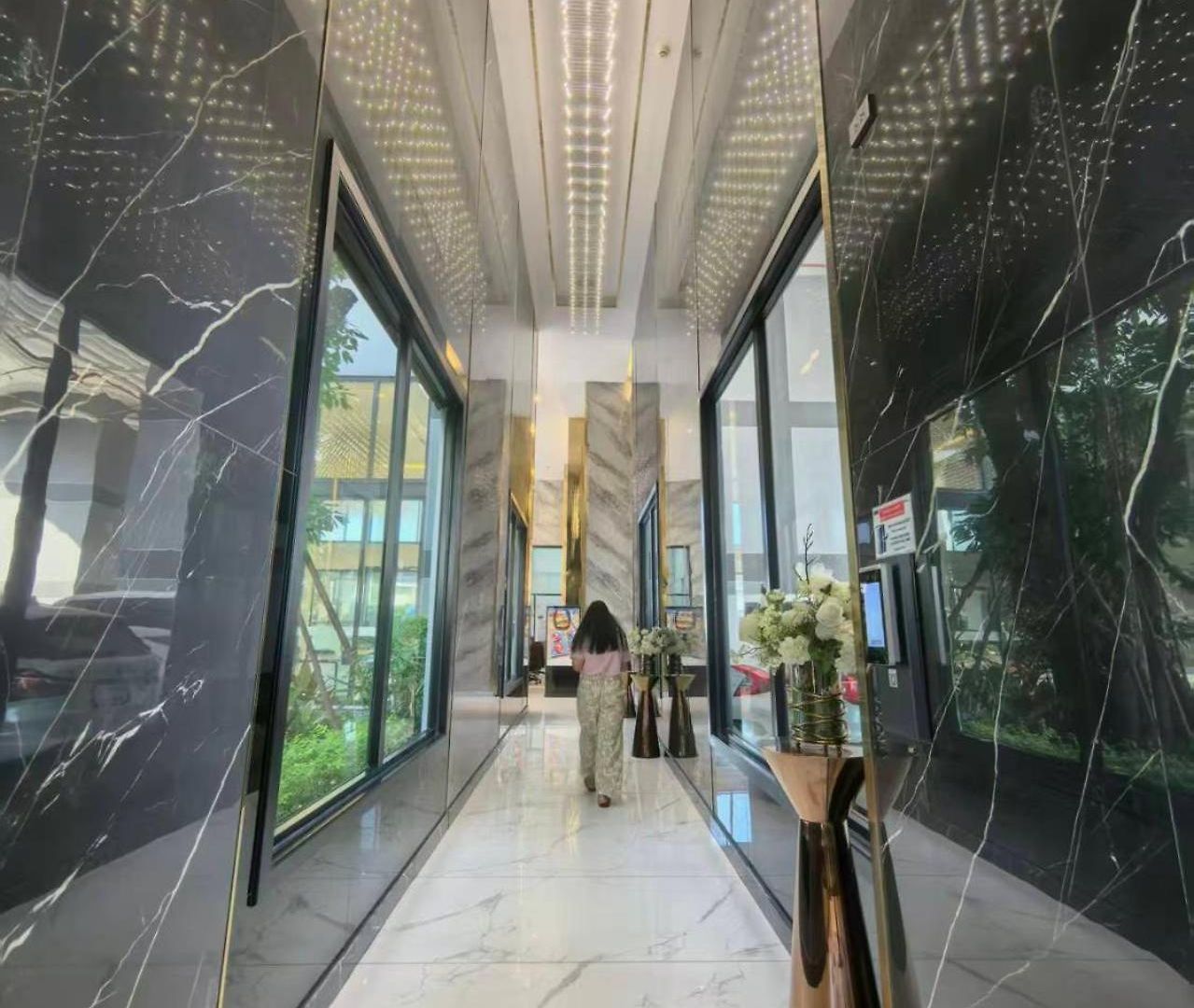 市中心高端公寓arcadia Millennium Tower *