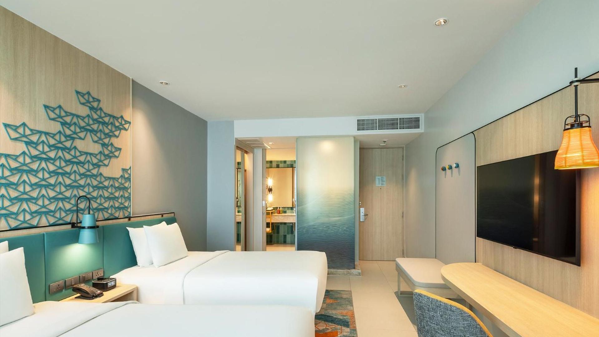 Hotel By Ihg 5*