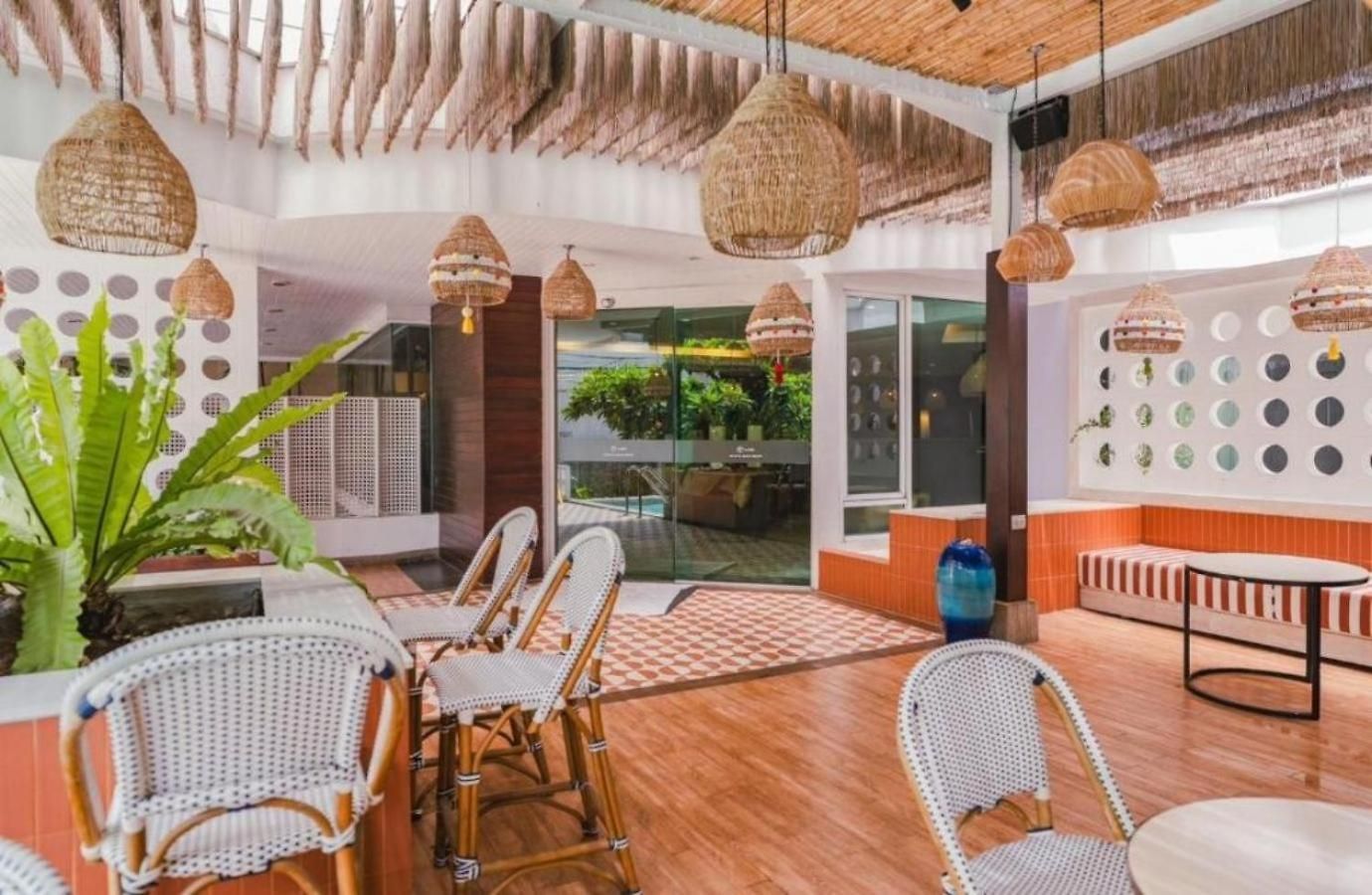 โรงแรม พัทยาซีวิว - Sha Extra Pattaya