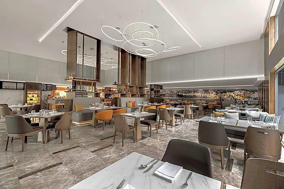 Courtyard By Marriott North Hotel 5*